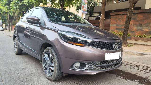 https://images10.gaadi.com/usedcar_image/4246070/original/processed_dec65d857941c67cb0d8507c16d91c97.jpg?imwidth=6400