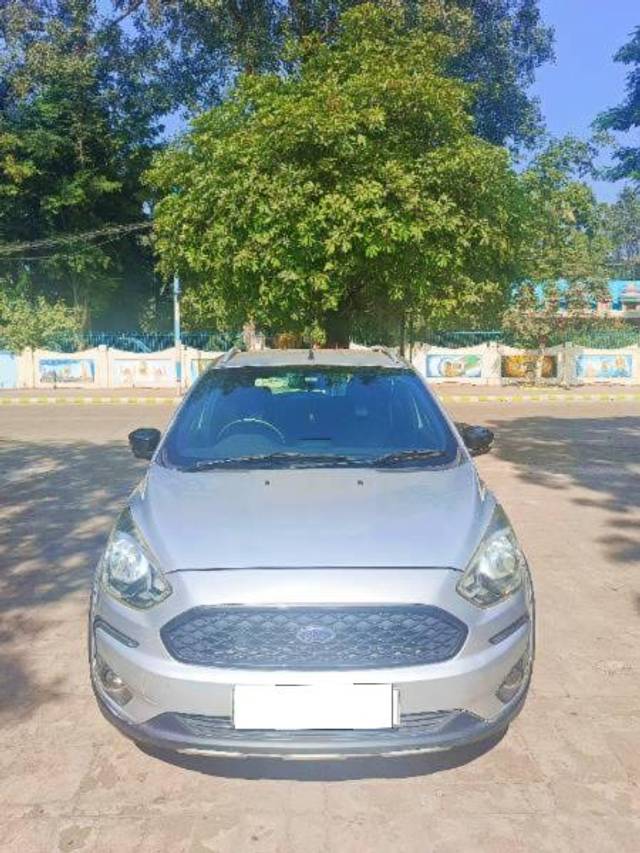 https://images10.gaadi.com/usedcar_image/4246129/original/processed_0f68b227-b40a-4d03-b4c7-d399f1cb386a.jpg?imwidth=6400