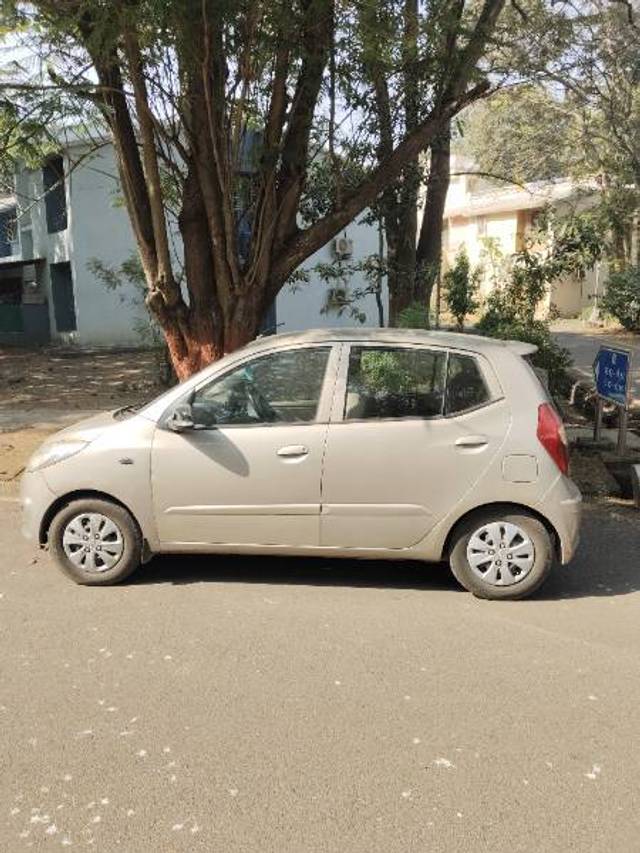 https://images10.gaadi.com/usedcar_image/4246155/original/6727757122667d9649d038dfaab9131b.jpg?imwidth=6402