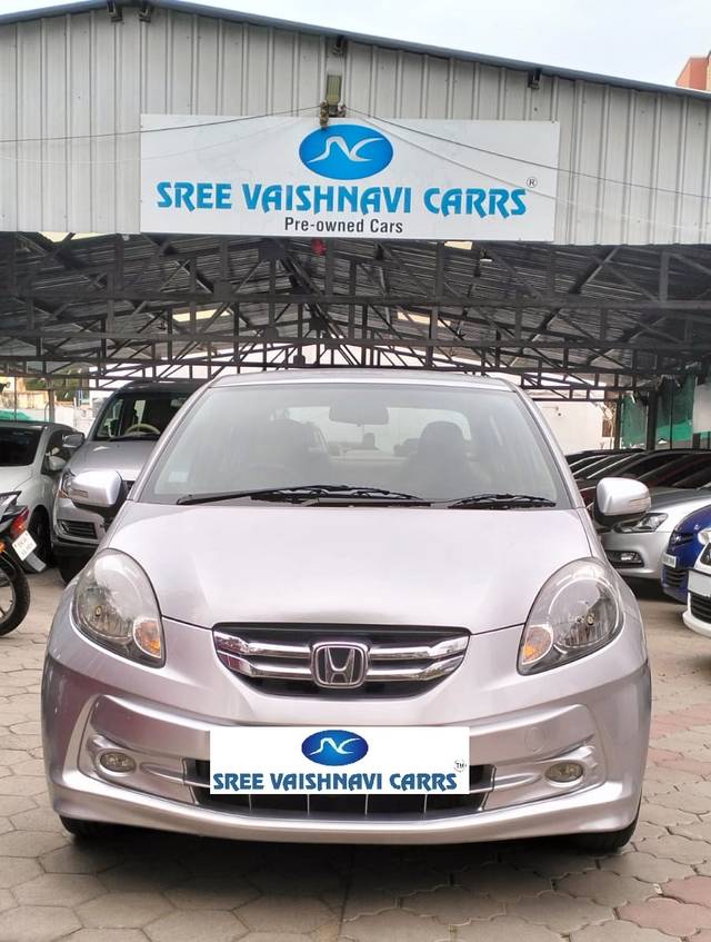 https://images10.gaadi.com/usedcar_image/4246167/original/e7dff89296fe1e50f3f8341916916d52.jpeg?imwidth=6400