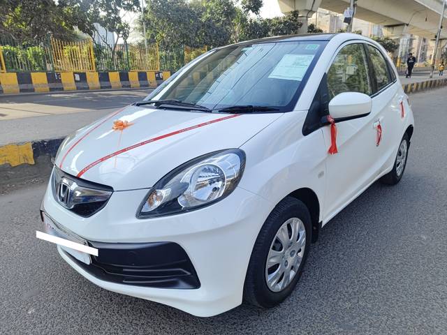 https://images10.gaadi.com/usedcar_image/4246225/original/processed_1a7648e8c0ba210c31f4b830dc2de342.jpg?imwidth=6402