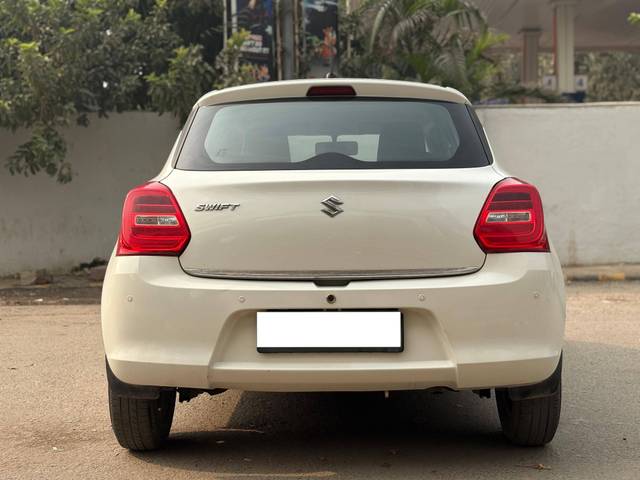 https://images10.gaadi.com/usedcar_image/4246226/original/processed_005831e9084b1cf18bbff7a02aedb812.jpeg?imwidth=6402