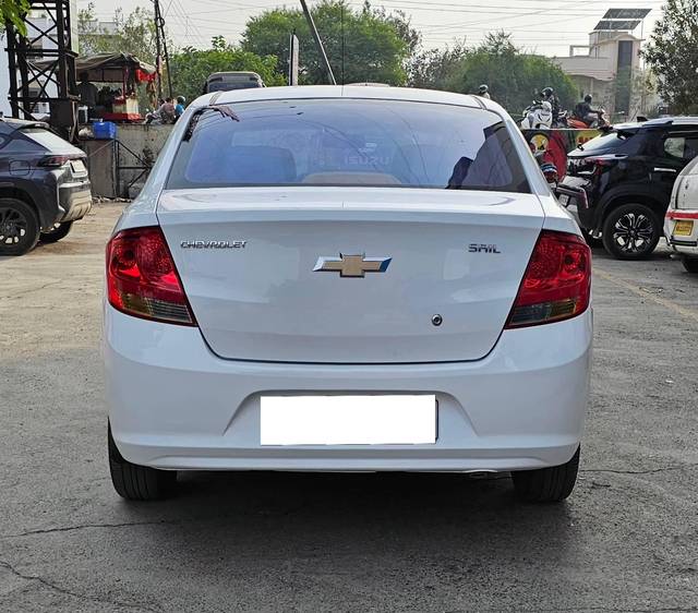 https://images10.gaadi.com/usedcar_image/4246282/original/processed_8e1574ef51177d49b800a9f3c597ebb8.jpg?imwidth=6401