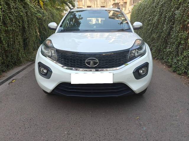 https://images10.gaadi.com/usedcar_image/4246315/original/processed_edf72850b4ea487c760cba1ad016aa54.jpeg?imwidth=6400