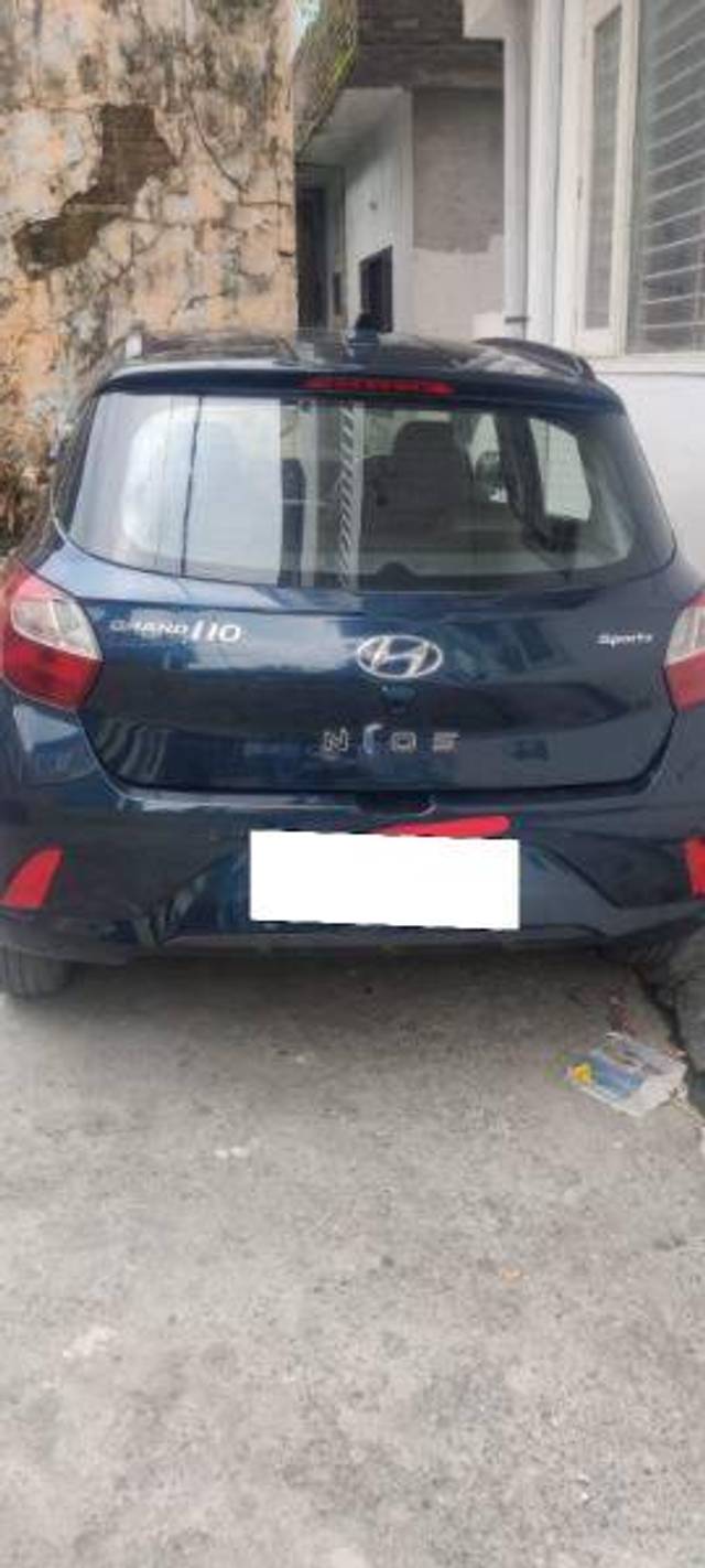 https://images10.gaadi.com/usedcar_image/4246448/original/e645cfc12edde42cf7af95aa6e6d9968.jpg?imwidth=6401