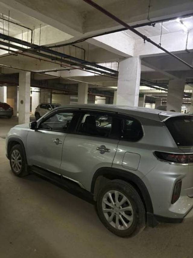 https://images10.gaadi.com/usedcar_image/4246583/original/9de3cf2ebab8f7da54edd3382d2a56a8.jpg?imwidth=6402