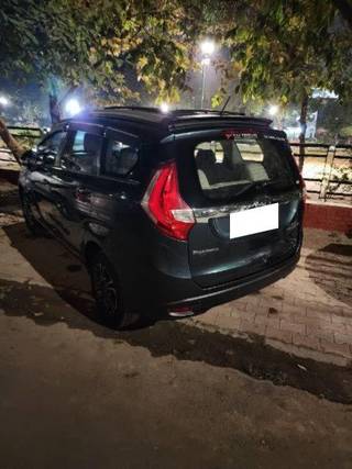 Mahindra Marazzo Mahindra Marazzo M8