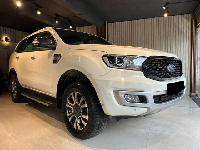 https://images10.gaadi.com/usedcar_image/4246677/original/processed_d413854bb4097eaaa62014a321ae62b1.jpg?imwidth=6400