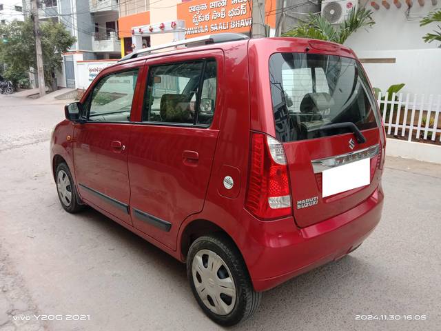 https://images10.gaadi.com/usedcar_image/4246682/original/processed_2735d28383e1ed83201bd28e623e9db3.jpg?imwidth=6402