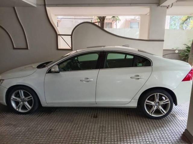 https://images10.gaadi.com/usedcar_image/4246691/original/processed_cd6d5d65-0d00-42f2-8709-02d024efd71b.jpeg?imwidth=6402