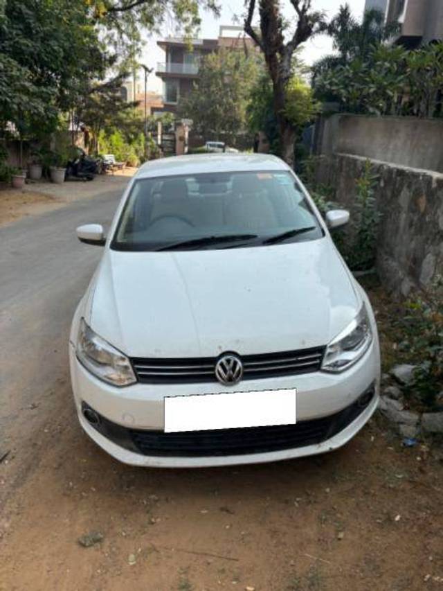 https://images10.gaadi.com/usedcar_image/4246710/original/cec27433adcf9dd681544a08f6918f79.jpg?imwidth=6402