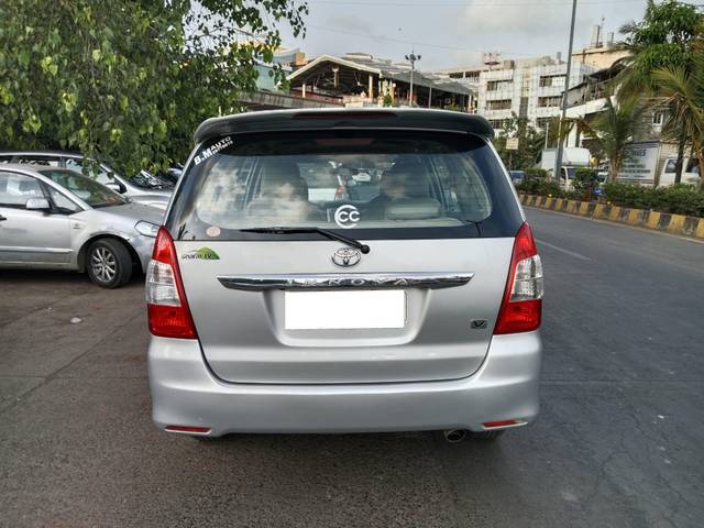 https://images10.gaadi.com/usedcar_image/4246719/original/processed_23b072bcbd2aa121652ef378011bb7d7.jpg?imwidth=6401