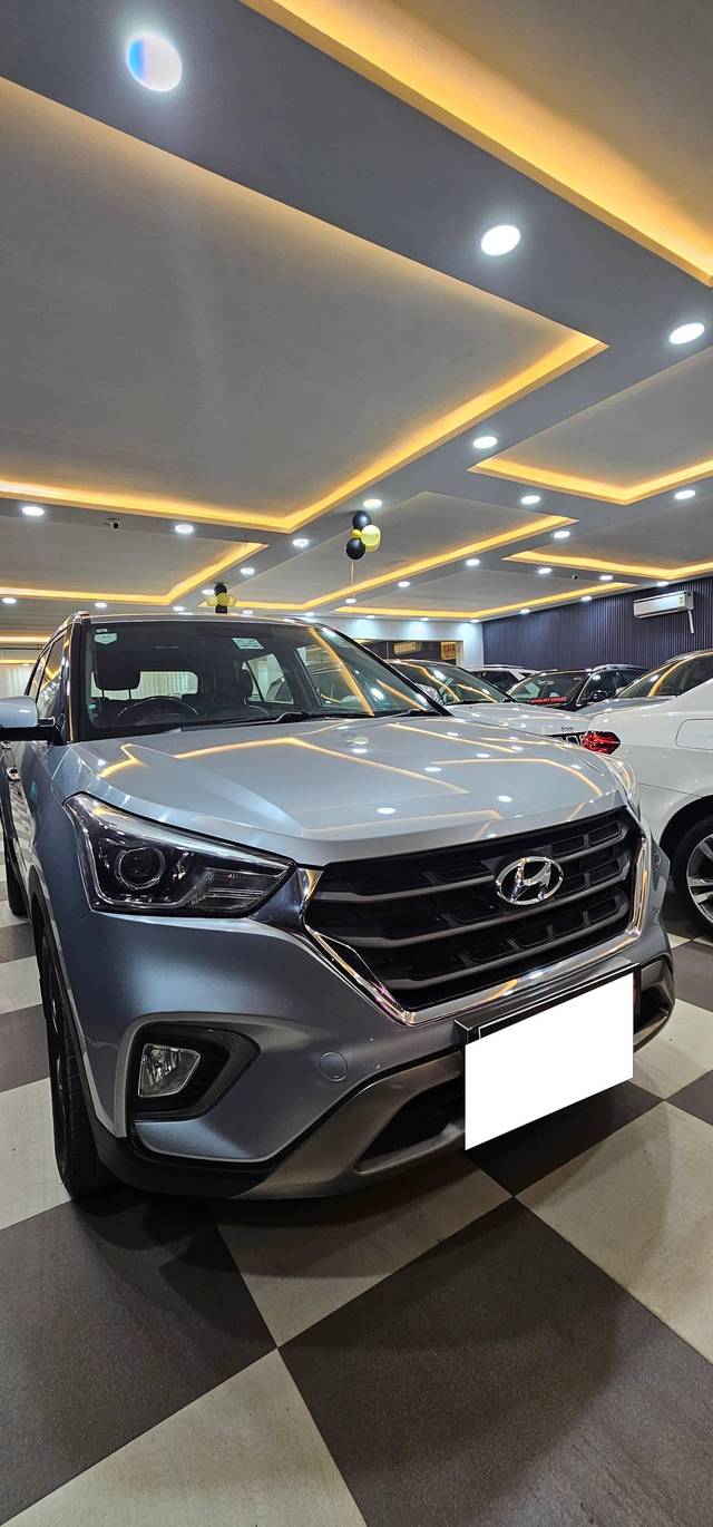 https://images10.gaadi.com/usedcar_image/4247074/original/processed_612f348a193e44cc3114f7fbfa84f891.jpg?imwidth=6400