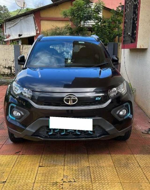 https://images10.gaadi.com/usedcar_image/4247077/original/processed_f0c7fa28-3b3f-4121-abb5-67384875d00f.jpg?imwidth=6400