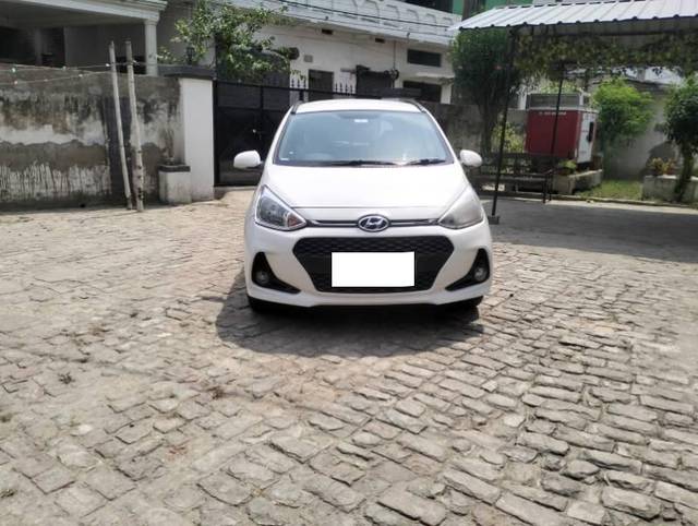 https://images10.gaadi.com/usedcar_image/4247097/original/processed_a041af4d-9545-4a01-b06e-1e8a3dca8a40.jpg?imwidth=6400