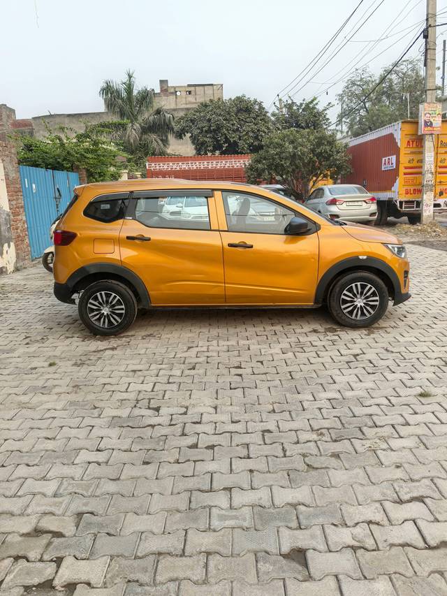 https://images10.gaadi.com/usedcar_image/4247184/original/processed_e0e67abb63fb7d5a371b064049456f6b.jpg?imwidth=6401