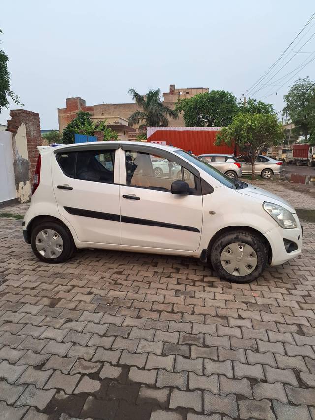 https://images10.gaadi.com/usedcar_image/4247218/original/processed_d2b6bb791154021f98604f7255cd67e8.jpg?imwidth=6401