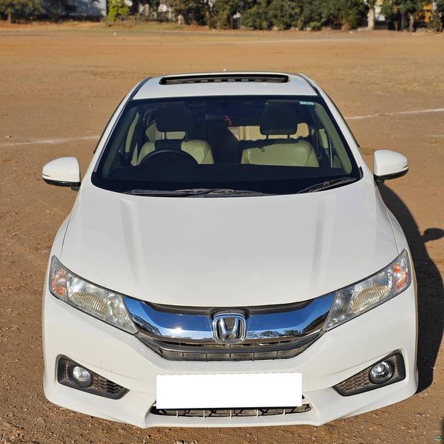 https://images10.gaadi.com/usedcar_image/4247259/original/processed_557e560bdf10f08e18155ca9defa630b.jpg?imwidth=6400