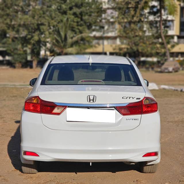 https://images10.gaadi.com/usedcar_image/4247259/original/processed_6a4dc0c46d3492b0b05d974260b7c6f0.jpg?imwidth=6402