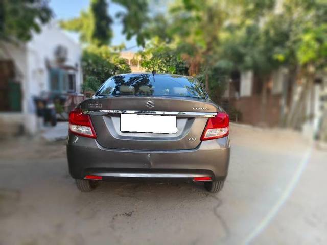 https://images10.gaadi.com/usedcar_image/4247263/original/096e791cdca5a7c88a33500d3b7ddb94.jpg?imwidth=6401