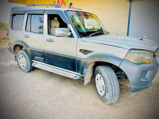 Mahindra Scorpio 2014-2022 Mahindra Scorpio Getaway