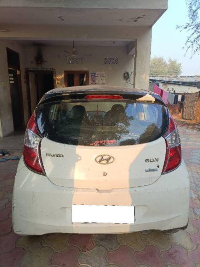 https://images10.gaadi.com/usedcar_image/4247308/original/81ebcc7082f8b25a86dabbb240d1102d.jpg?imwidth=6401