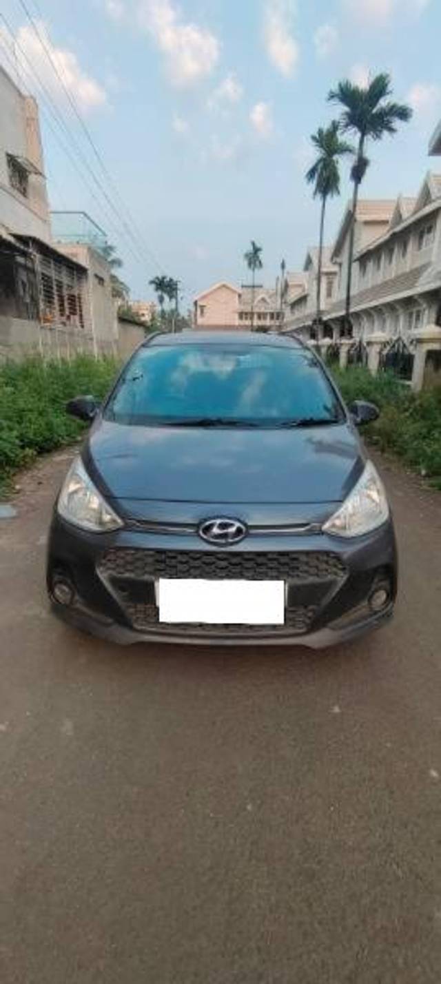 https://images10.gaadi.com/usedcar_image/4247338/original/processed_119032b8-f006-43e6-96aa-b4988cdc0643.jpg?imwidth=6400