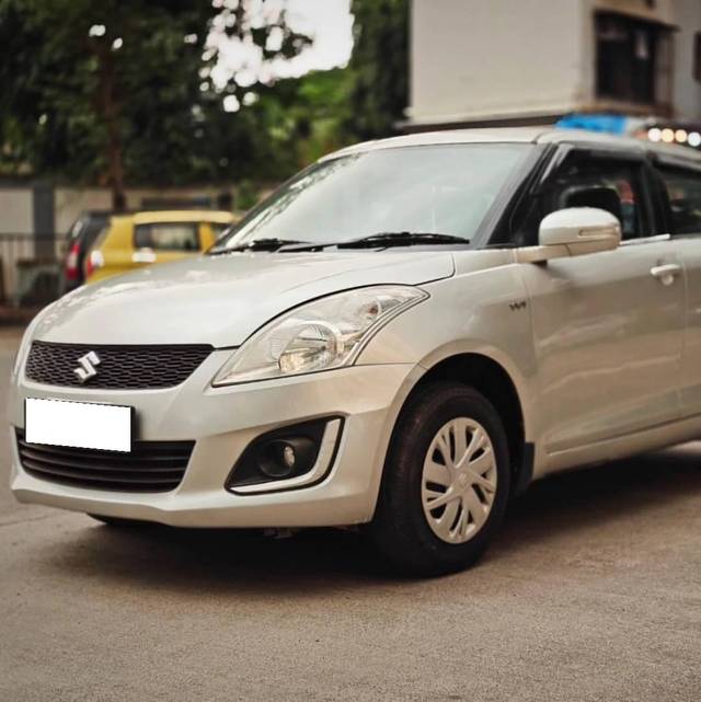 https://images10.gaadi.com/usedcar_image/4247359/original/processed_d1ae968a1b18147d31be1afbf6321e56.jpg?imwidth=6402