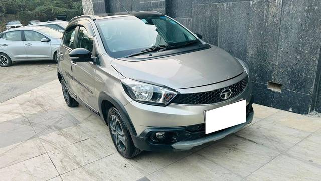 https://images10.gaadi.com/usedcar_image/4247398/original/processed_6b01743315d047a3a361c14a85a38789.jpg?imwidth=6400