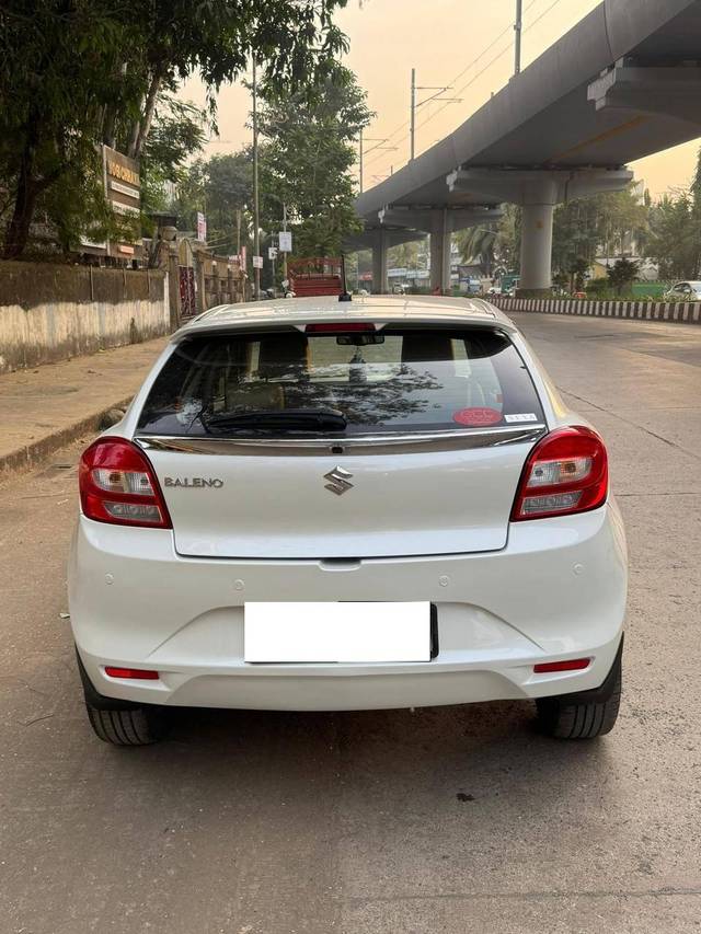 https://images10.gaadi.com/usedcar_image/4247439/original/processed_ffa1021d51ef2d6fef143f8941a01142.jpg?imwidth=6402