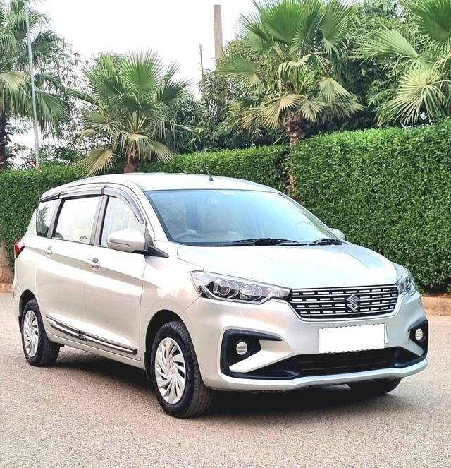 https://images10.gaadi.com/usedcar_image/4247442/original/processed_b4c5e41f3e5a94c8fed02af893e50140.jpg?imwidth=6400