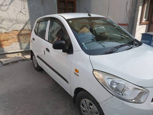 https://images10.gaadi.com/usedcar_image/4247446/original/81831771aecebe9bff13dcba63cf5a46.jpg?imwidth=6402