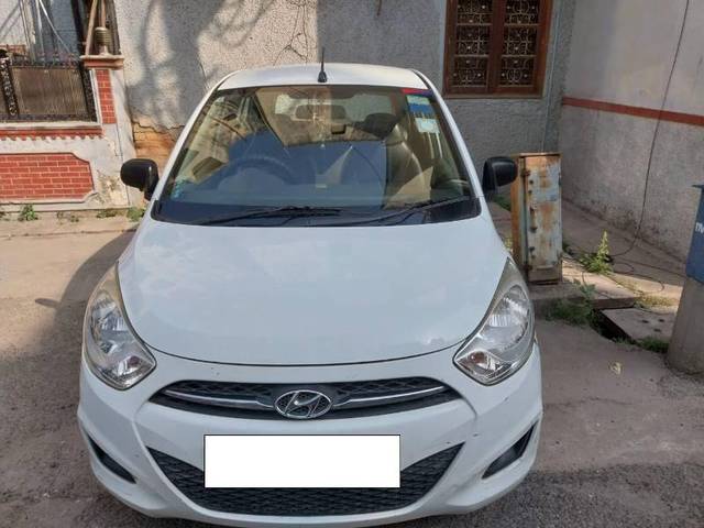 https://images10.gaadi.com/usedcar_image/4247446/original/b72865536aace691638ab5625b685497.jpg?imwidth=6400