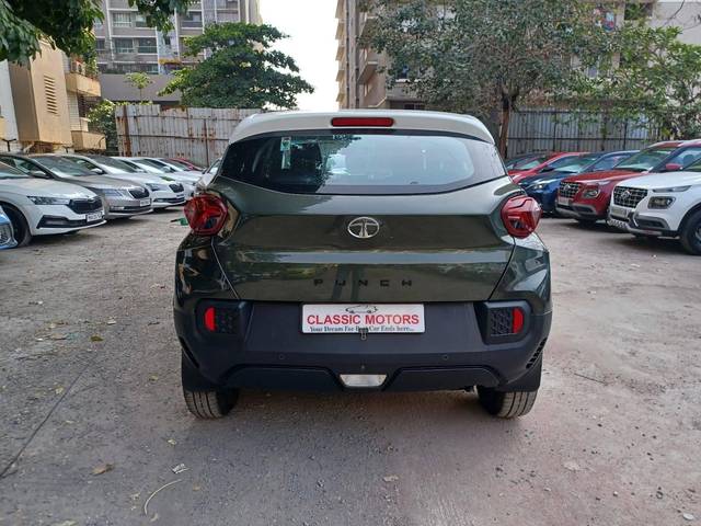 https://images10.gaadi.com/usedcar_image/4247456/original/processed_4d5dec2cd148e33fefd22a99c0db038d.jpeg?imwidth=6401