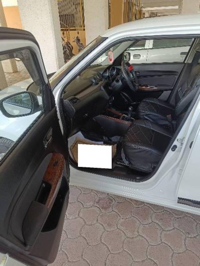 https://images10.gaadi.com/usedcar_image/4247479/original/processed_0b155991-4308-40a4-82fb-51be4e044fd7.jpg?imwidth=6402