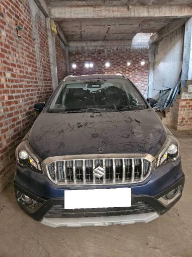 https://images10.gaadi.com/usedcar_image/4247546/original/processed_abf33bbd-e064-4378-81f7-8f7e402f9c47.jpg?imwidth=6402