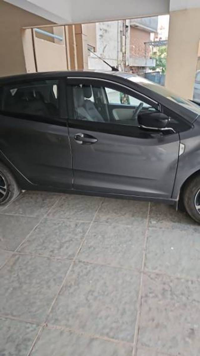 https://images10.gaadi.com/usedcar_image/4247607/original/586cc8003164b0956960e815546f92b9.jpg?imwidth=6402