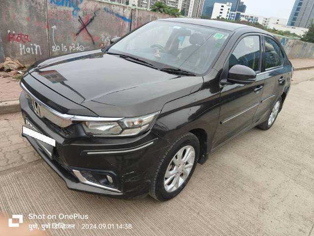 https://images10.gaadi.com/usedcar_image/4247676/original/ec01e494cb1882323cd4f5dabdea708d.jpg?imwidth=6402