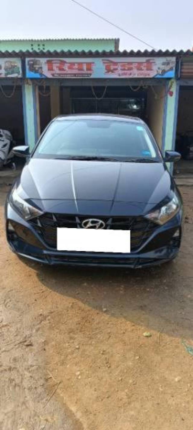 https://images10.gaadi.com/usedcar_image/4247704/original/processed_cf321c77-f2d5-4961-8b2c-e4055397fe0c.jpg?imwidth=6402