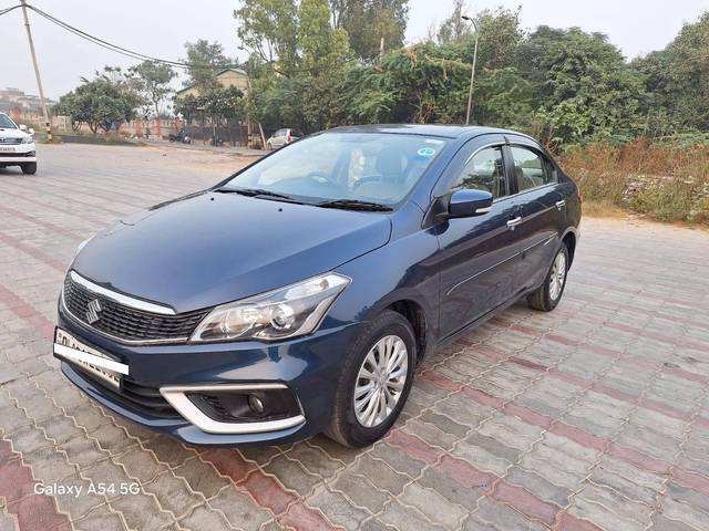 https://images10.gaadi.com/usedcar_image/4247713/original/processed_5d1363b74492e190bb8fa37c6c7399c5.jpg?imwidth=6400