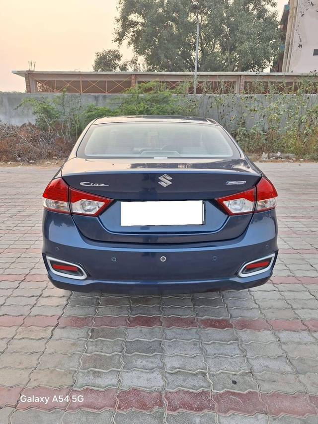 https://images10.gaadi.com/usedcar_image/4247713/original/processed_94f6d436f5e4a6c689cd870715fd3aa3.jpg?imwidth=6401