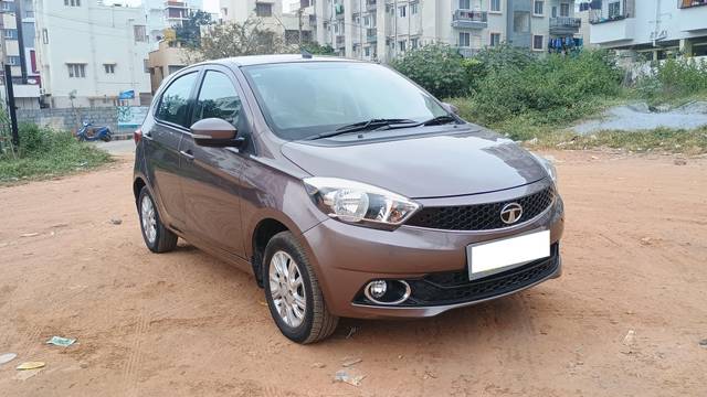 https://images10.gaadi.com/usedcar_image/4247743/original/processed_25fcf4a8b9379b7ccff2ed14204a5787.jpg?imwidth=6400