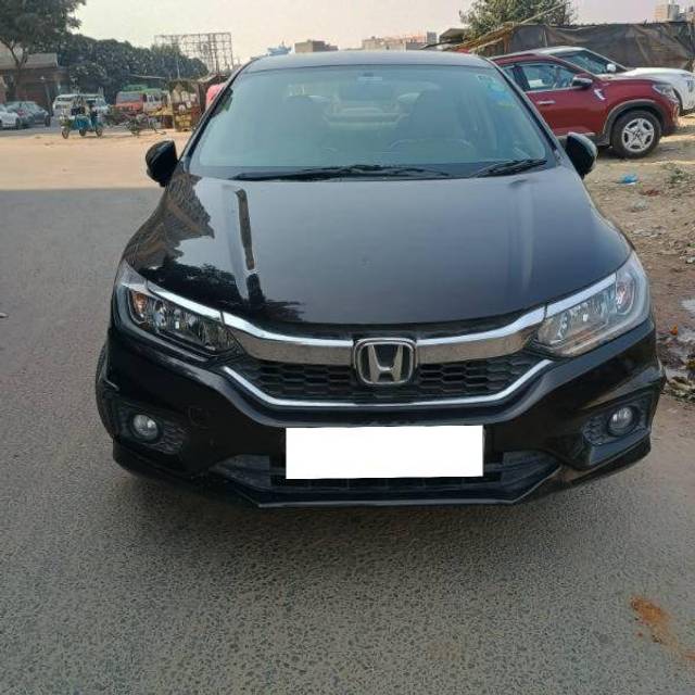 https://images10.gaadi.com/usedcar_image/4247757/original/605791a2bec5eb2dfefc4c08c74b0001.jpeg?imwidth=6400