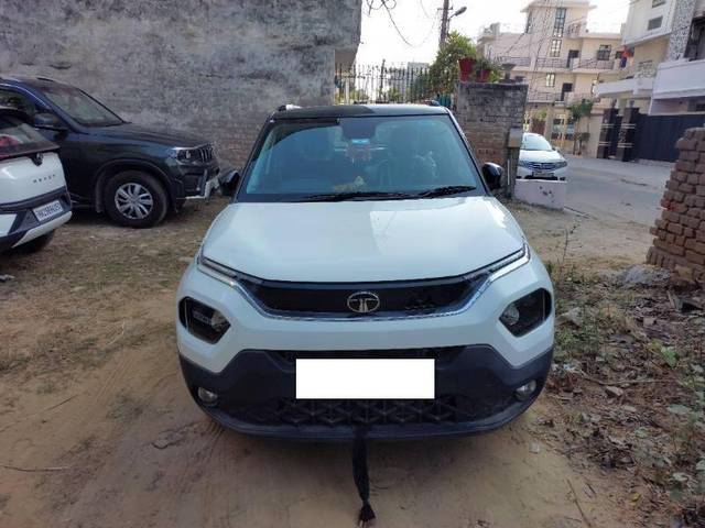 https://images10.gaadi.com/usedcar_image/4247763/original/5fe2ea4a861ffbd688e96b79fe67bd79.jpg?imwidth=6400