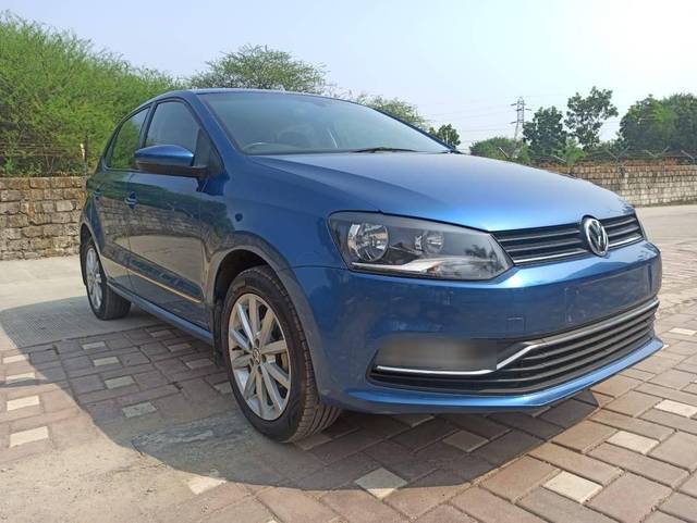 https://images10.gaadi.com/usedcar_image/4247893/original/processed_a0ef3773710b4cbcb938a51556e3dc51.jpg?imwidth=6400