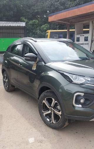 Tata Nexon 2020-2023 Tata Nexon XZ Plus DualTone Roof