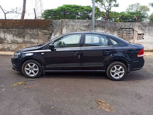 https://images10.gaadi.com/usedcar_image/4247935/original/e0dd2d723b83e1eda38c37fec7e9c493.jpg?imwidth=6402