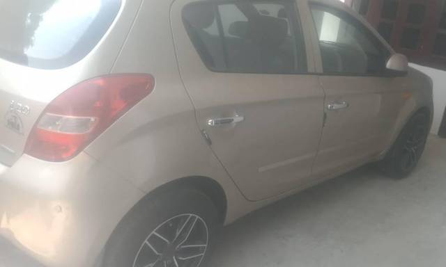 https://images10.gaadi.com/usedcar_image/4248242/original/processed_dcf4b9f0-64f5-488e-897a-a3912074e3b0.jpg?imwidth=6400