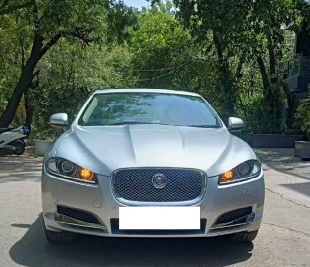 https://images10.gaadi.com/usedcar_image/4248345/original/processed_2ce3077285fec5d6dea0dffcb676643a.jpg?imwidth=6402