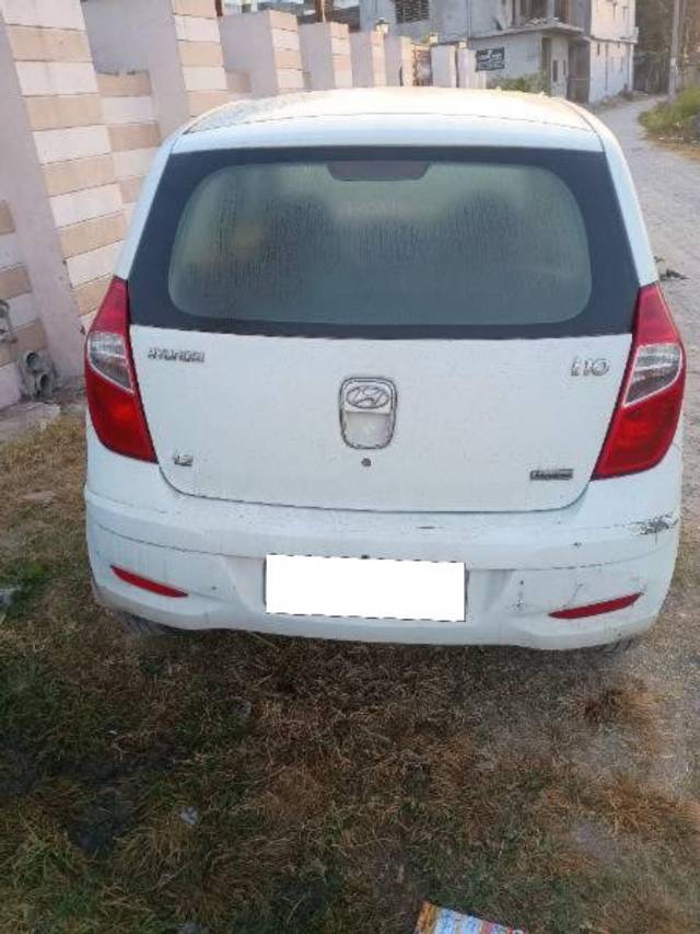 https://images10.gaadi.com/usedcar_image/4248406/original/processed_a385fb2c-0762-4f42-b05b-b85da2da57c1.jpg?imwidth=6401